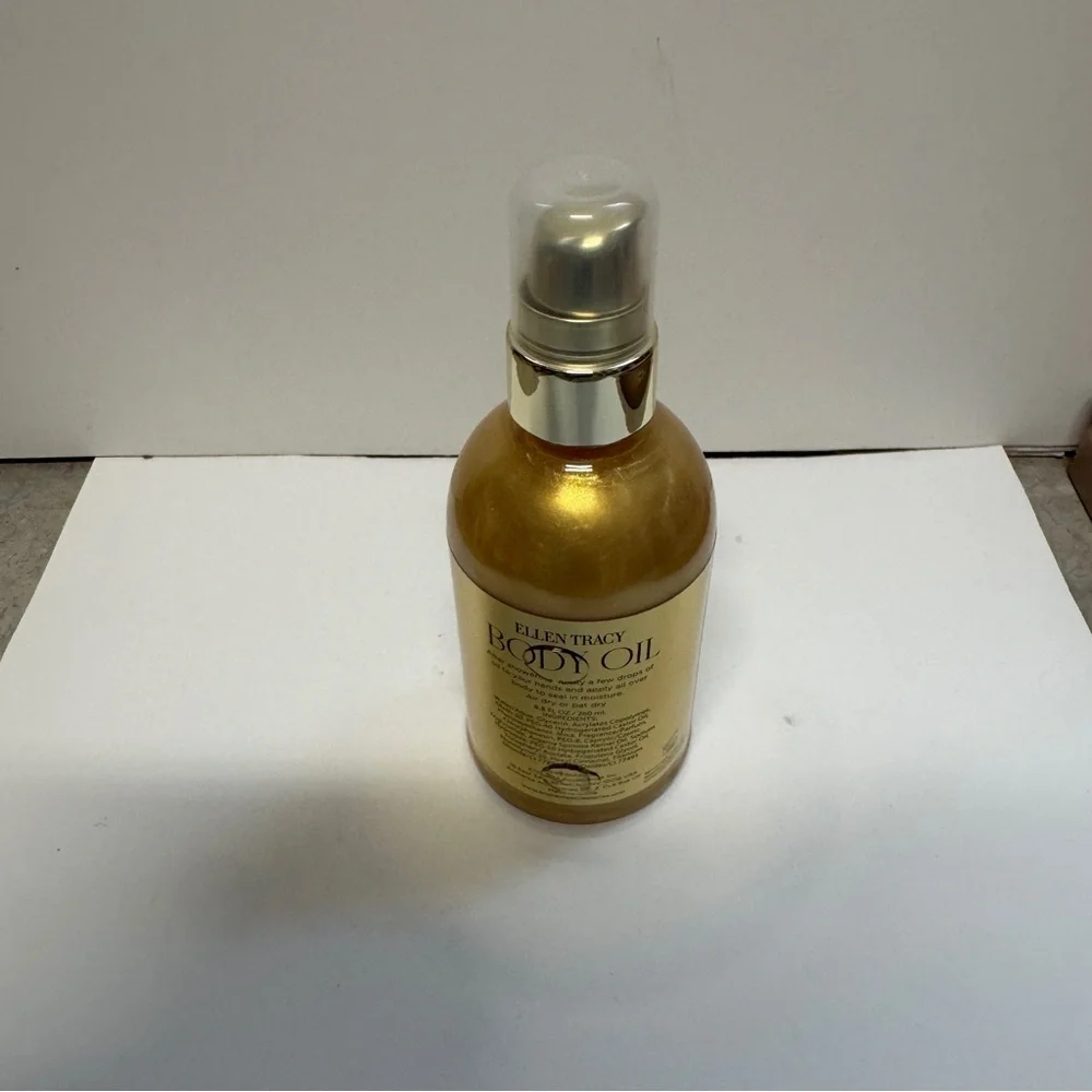 Ellen Tracy Shimmer Body Oil 8.8 OZ